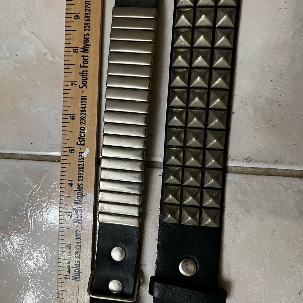 Heavy Black silver Studded small belt  28”w
Decent condition They don’t fit